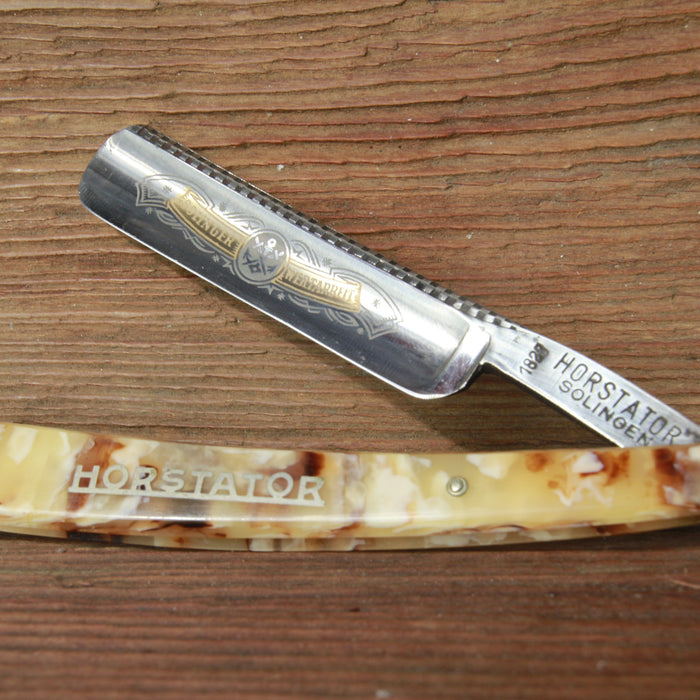 razor with a hollow grind