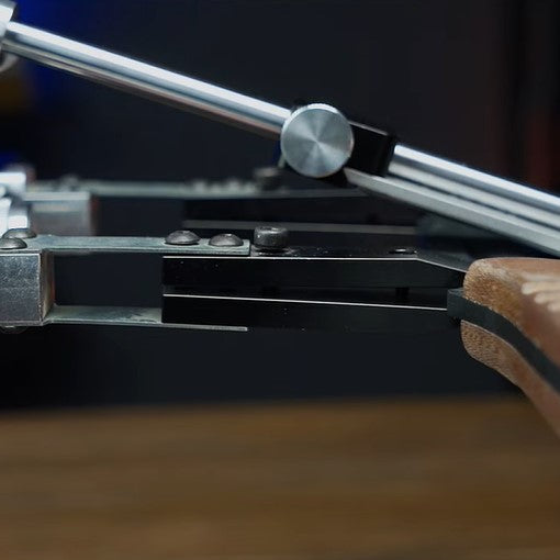 Sharpening Knife Blade Pressure