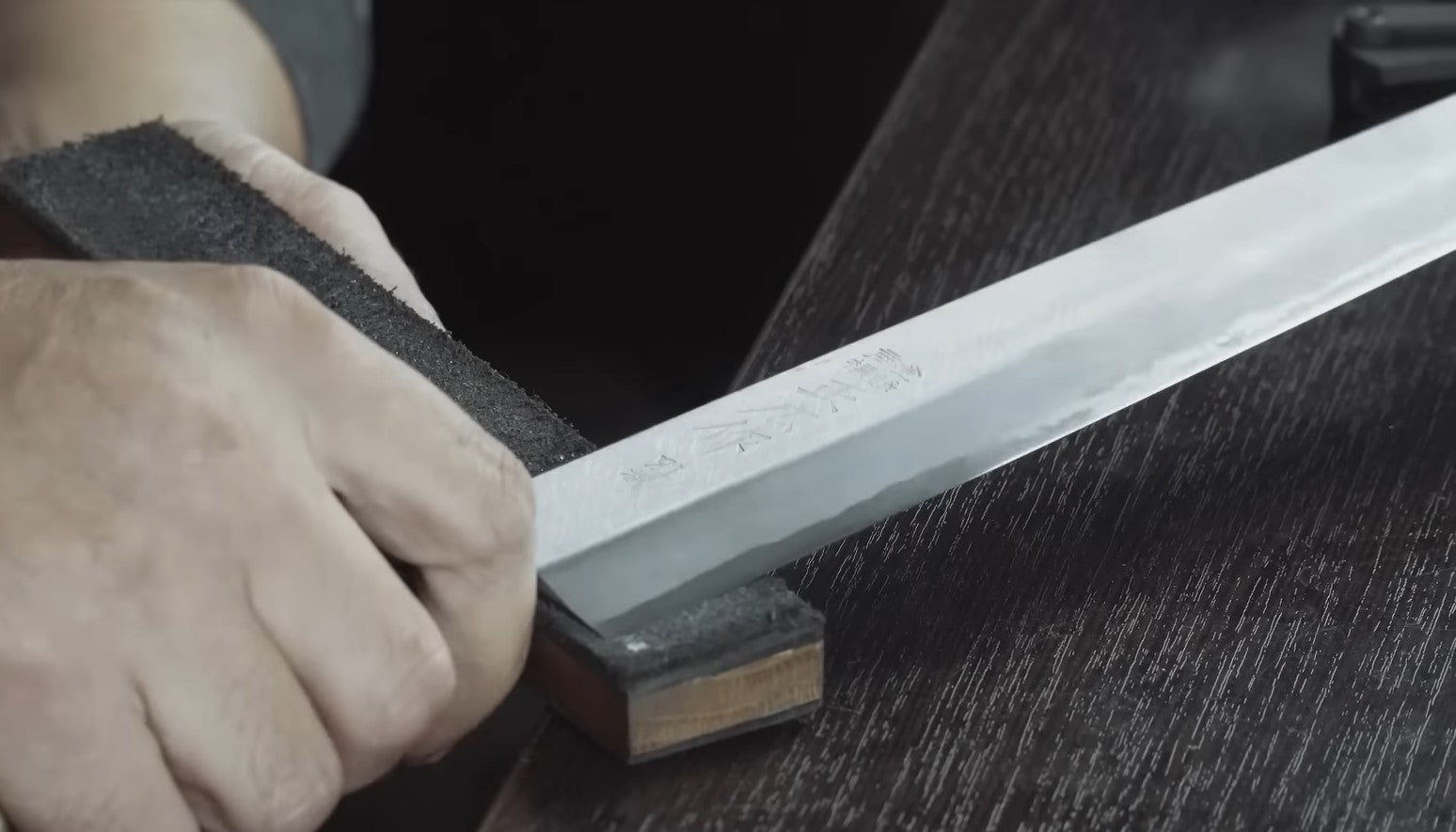 Knife sharpener for Japanese knives